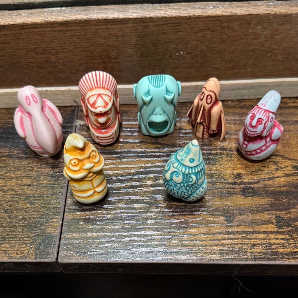 KINDER SURPRISE SET - STONE FIGURINES ANIMALS VEHICLES TOTEMS 1998 FIGURES